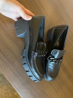 Madden Girl Black Lug Sole Chain-Accent Loafers